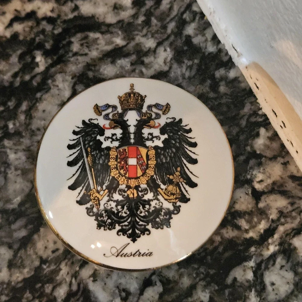 VTG Porcelain Vienna Austria Coat Of Arms Jar Powder Trinket Victorian dish‎